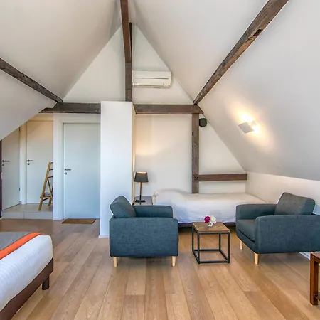 La Du Coteau Bed & Breakfast 4*