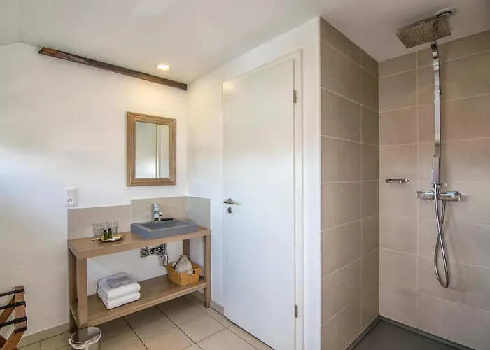 Bed and Breakfast La Du Coteau Ομπερναί