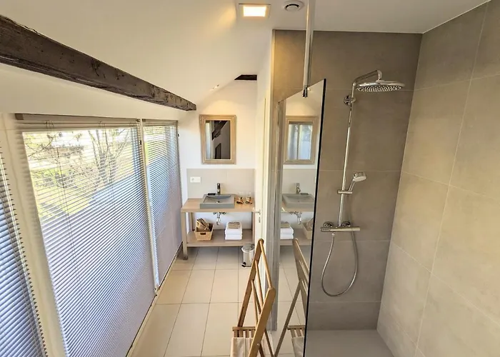 La Du Coteau Bed and Breakfast 4*